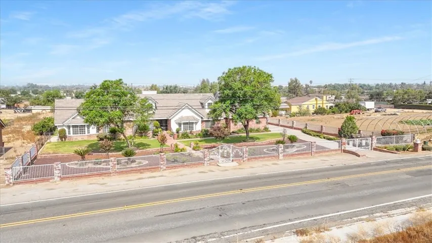 20643 El Nido, Perris, California 92571
