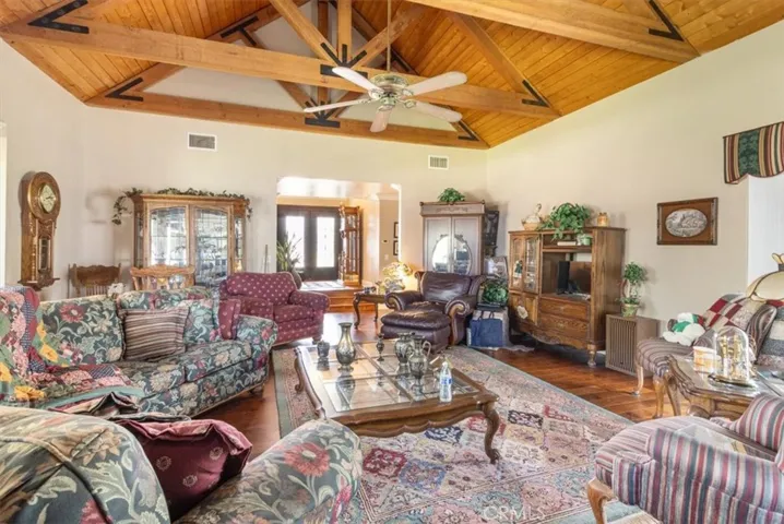20643 El Nido, Perris, California 92571