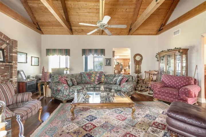 20643 El Nido, Perris, California 92571