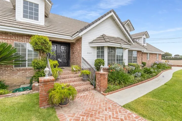 20643 El Nido, Perris, California 92571