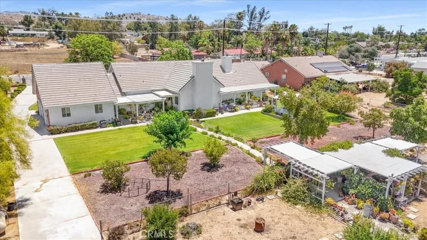 20643 El Nido, Perris, California 92571