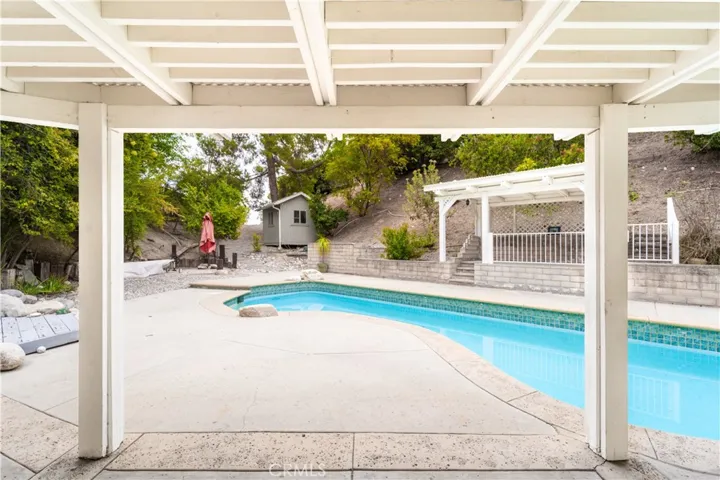 5708 Mcdonie, Woodland Hills, California 91367