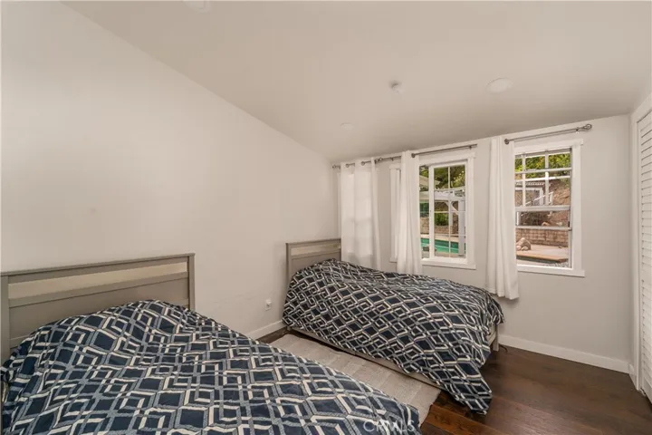 5708 Mcdonie, Woodland Hills, California 91367