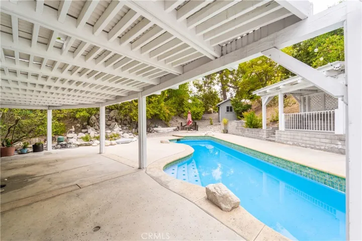 5708 Mcdonie, Woodland Hills, California 91367