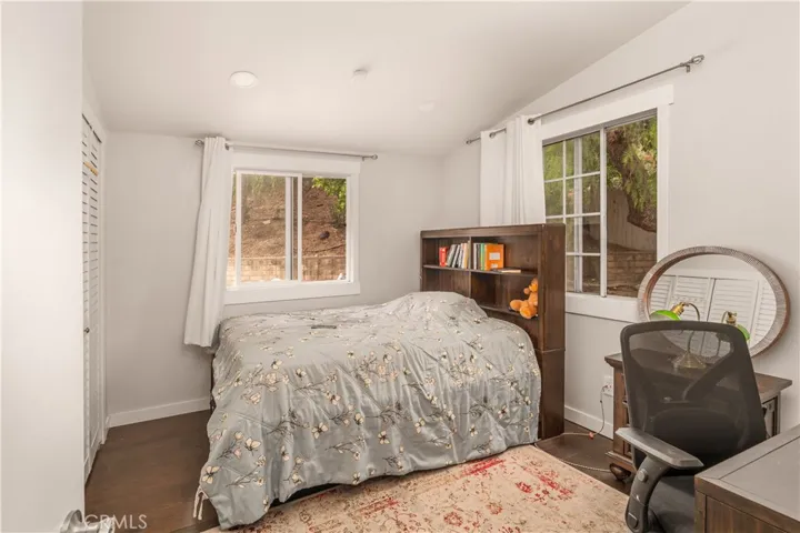 5708 Mcdonie, Woodland Hills, California 91367