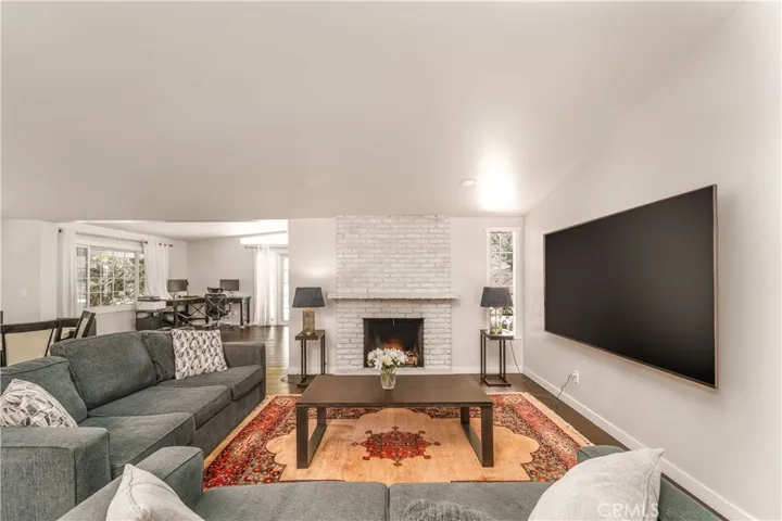 5708 Mcdonie, Woodland Hills, California 91367