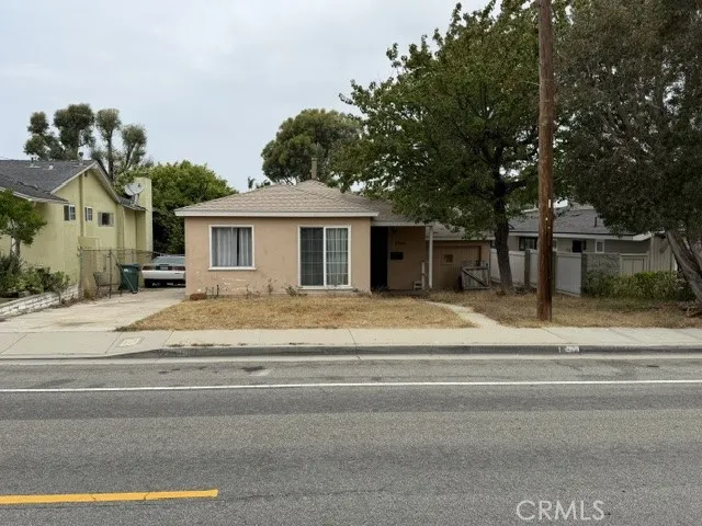 2909 N Valley, Manhattan Beach, California 90266