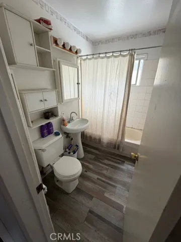 2909 N Valley, Manhattan Beach, California 90266