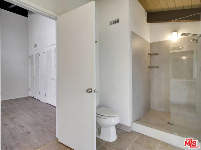 3557 Serra Road, Malibu, California 90265