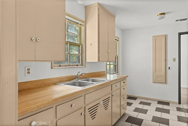 1516 Arbutus, Chico, California 95926