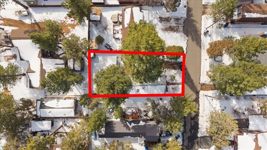 573 Spruce, Sugarloaf, California 92386