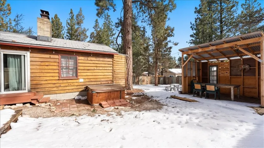 573 Spruce, Sugarloaf, California 92386