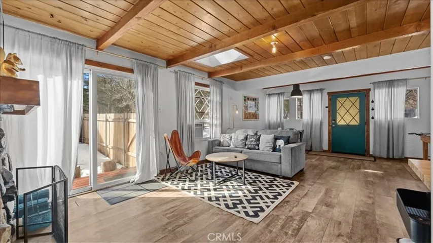 573 Spruce, Sugarloaf, California 92386
