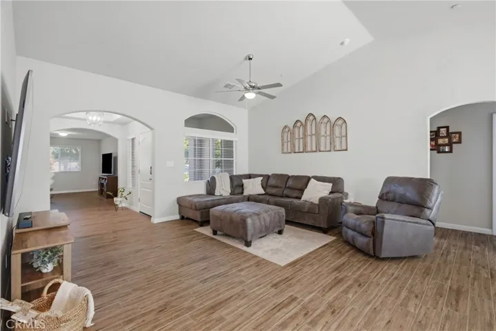7125 Cattail Creek, Bakersfield, California 93311