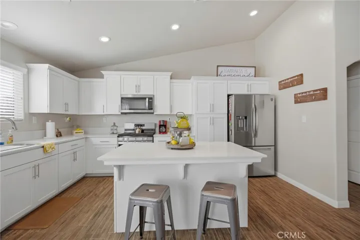 7125 Cattail Creek, Bakersfield, California 93311