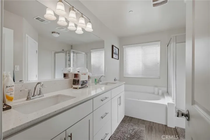 7125 Cattail Creek, Bakersfield, California 93311