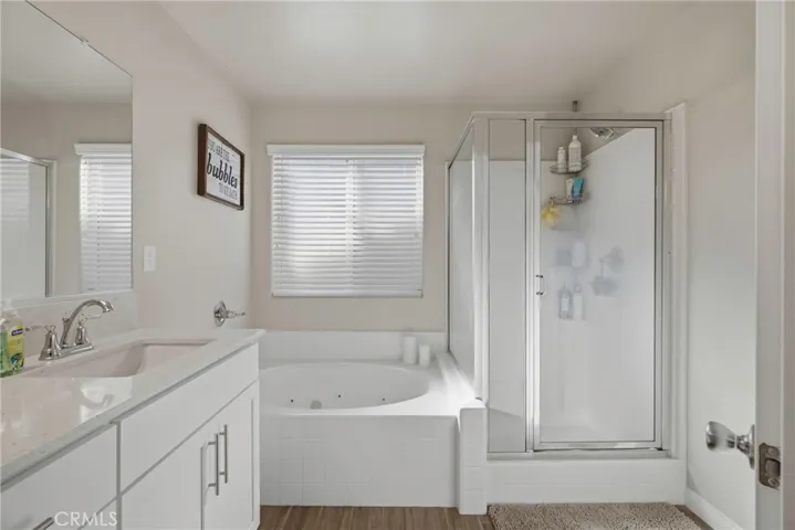 7125 Cattail Creek, Bakersfield, California 93311
