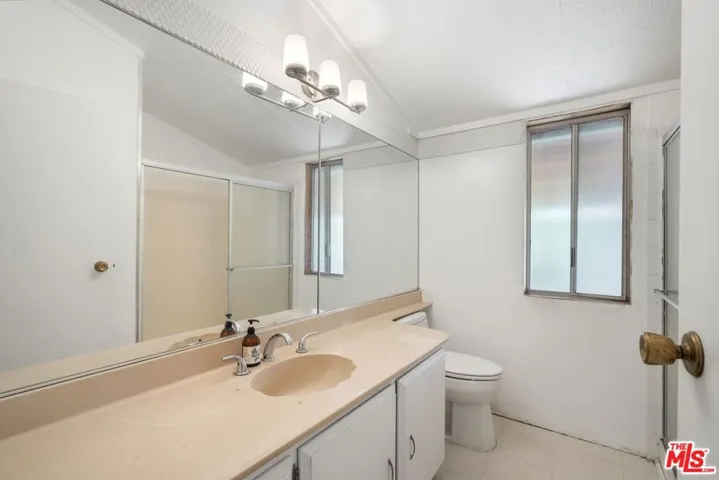 23777 Mulholland Hwy #70, Calabasas, California 91302