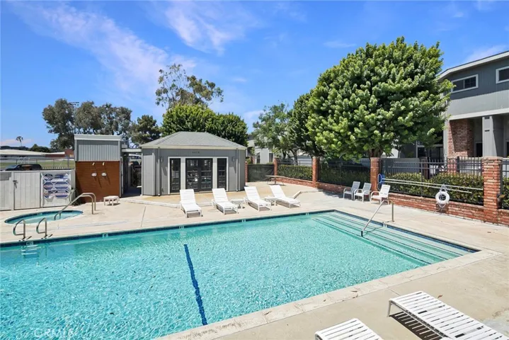 4478 Shorebird Dr. 10, Huntington Beach, California 92649