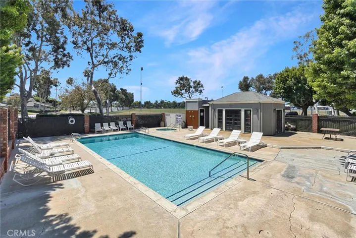 4478 Shorebird Dr. 10, Huntington Beach, California 92649
