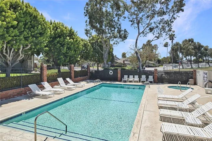4478 Shorebird Dr. 10, Huntington Beach, California 92649