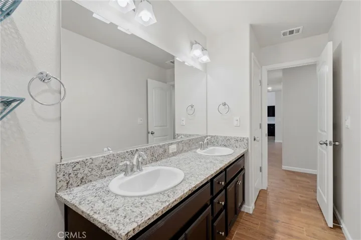 2081 Madeline Drive, Hanford, California 93230