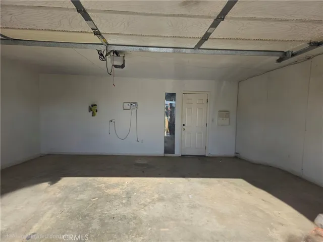 11353 Shahaptain, Hesperia, California 92345