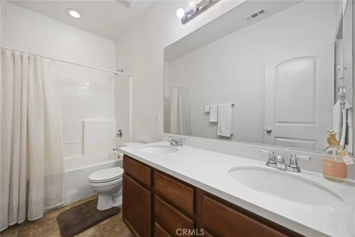 15530 Montalone Place, Bakersfield, California 93314