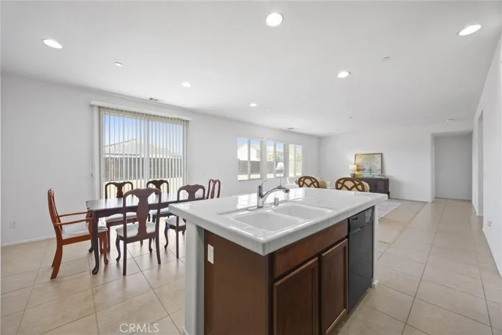15530 Montalone Place, Bakersfield, California 93314
