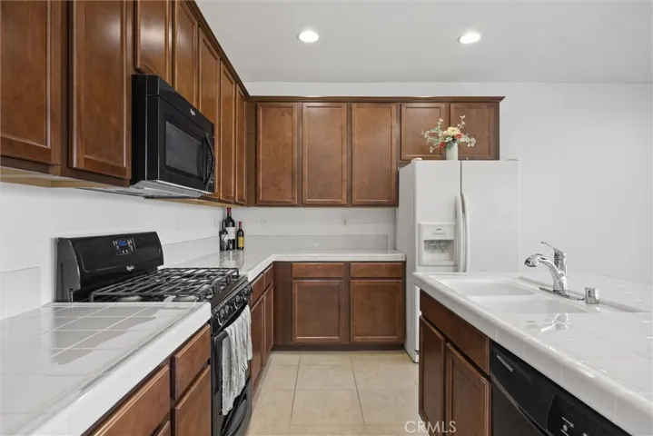 15530 Montalone Place, Bakersfield, California 93314