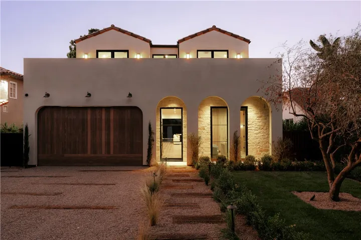 13853 Chandler, Sherman Oaks, California 91401