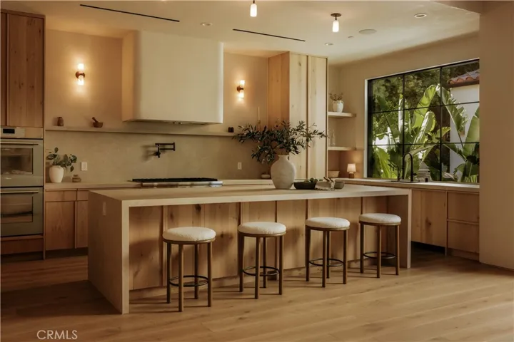 13853 Chandler, Sherman Oaks, California 91401