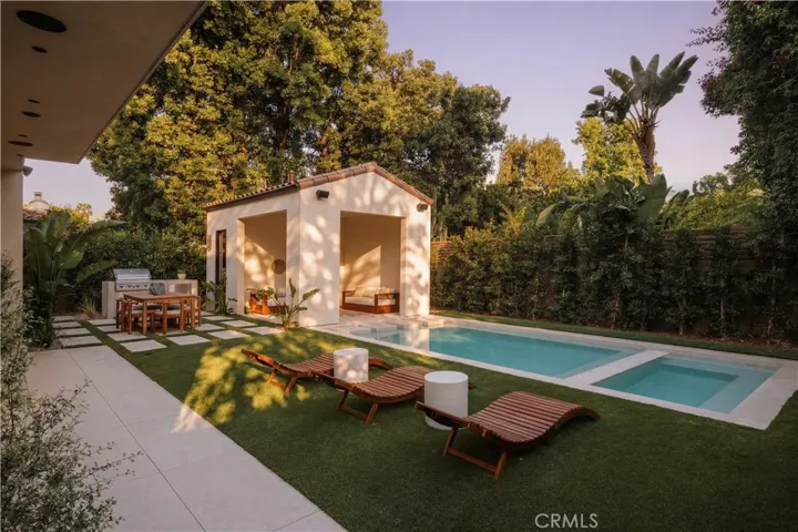 13853 Chandler, Sherman Oaks, California 91401