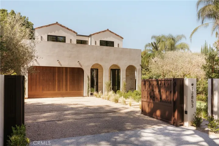 13853 Chandler, Sherman Oaks, California 91401