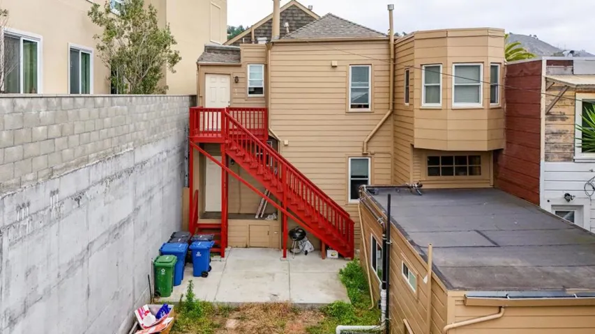 6842 Mission Street, Daly City, California 94014