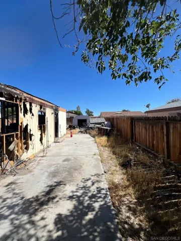 24953 Camino Del Sol, Barstow, California 92311