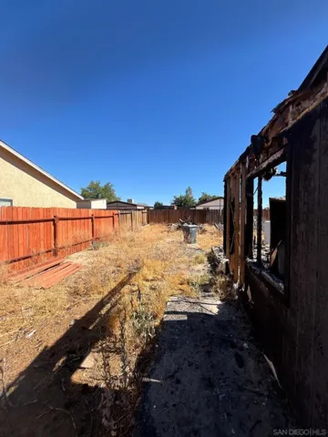 24953 Camino Del Sol, Barstow, California 92311