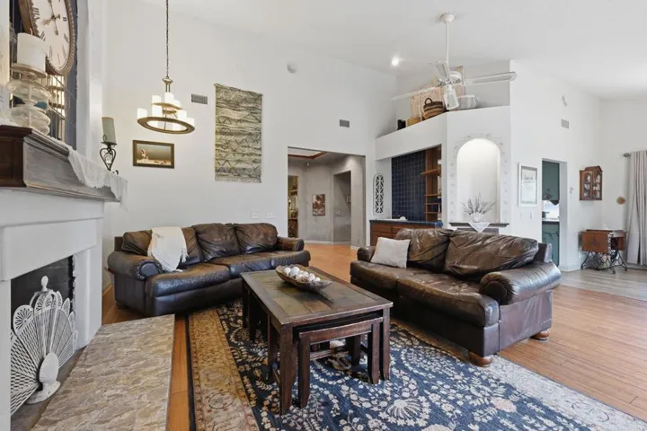10190 Rayford Drive, Escondido, California 92026