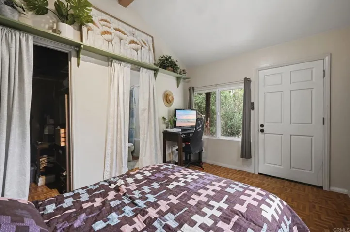 10190 Rayford Drive, Escondido, California 92026