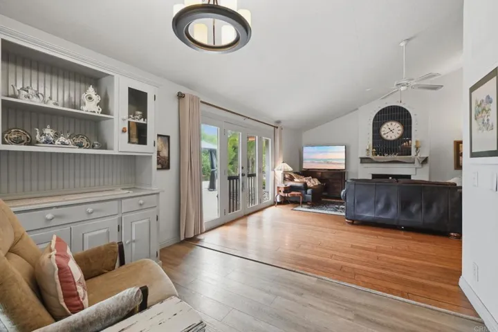 10190 Rayford Drive, Escondido, California 92026
