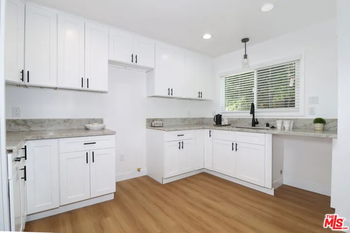 11125 S Osage Avenue, Inglewood, California 90304