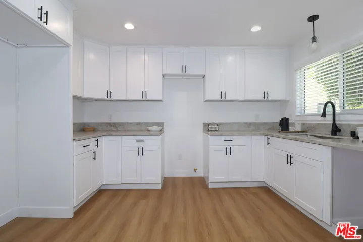 11125 S Osage Avenue, Inglewood, California 90304