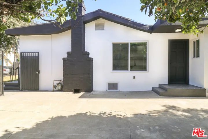 11125 S Osage Avenue, Inglewood, California 90304