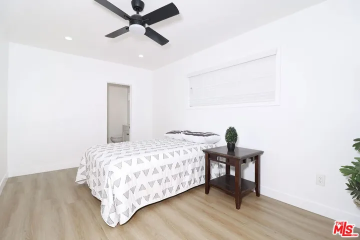 11125 S Osage Avenue, Inglewood, California 90304