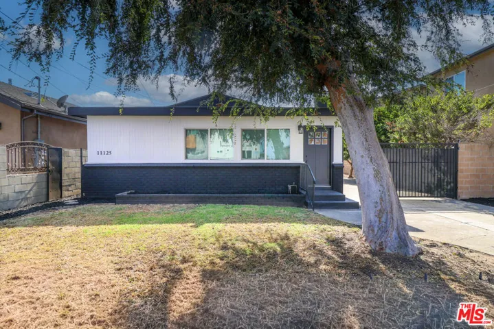 11125 S Osage Avenue, Inglewood, California 90304