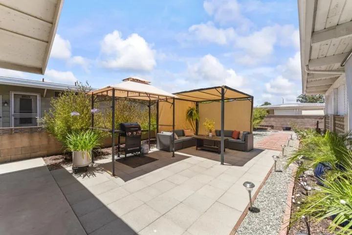 1223 Brentwood Way, Hemet, California 92545