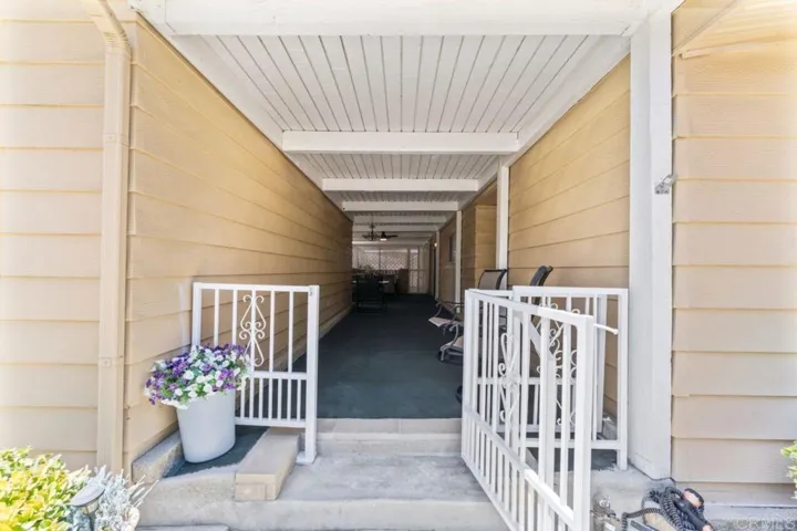 1223 Brentwood Way, Hemet, California 92545