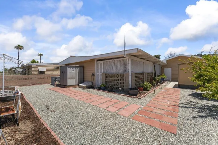 1223 Brentwood Way, Hemet, California 92545