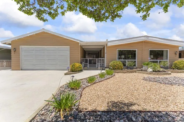 1223 Brentwood Way, Hemet, California 92545