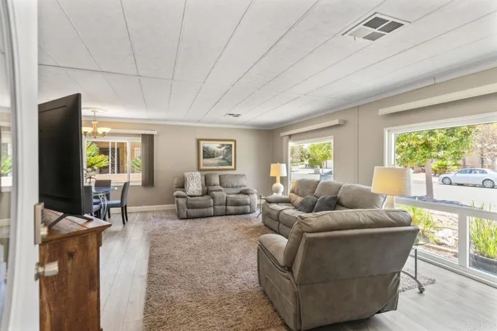 1223 Brentwood Way, Hemet, California 92545